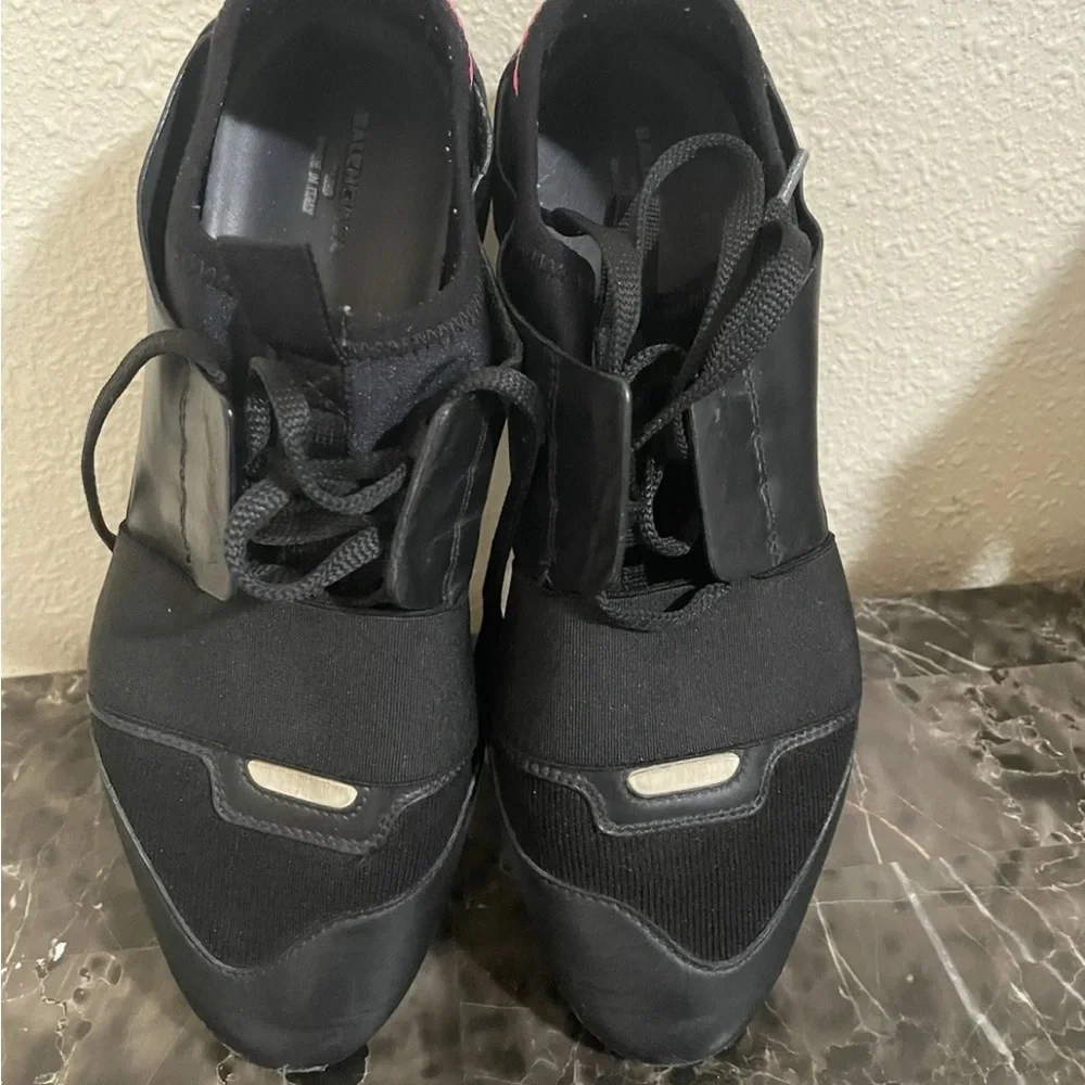 Balenciaga Black Leather & Pink Accent Low-Top Sneakers - Picture 5 of 7